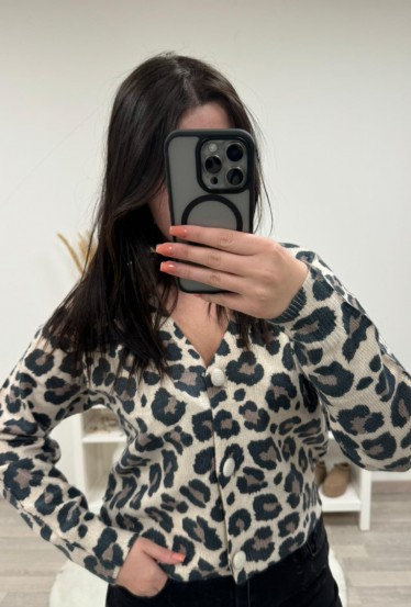 Pull à boutons...