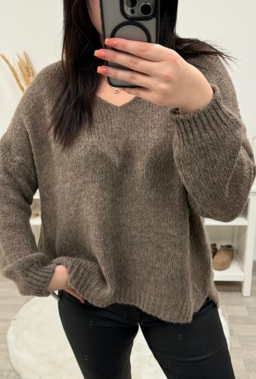 Pull col v marron