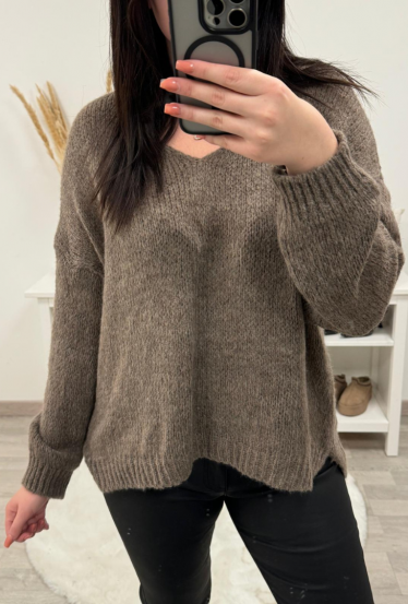 Pull col v marron